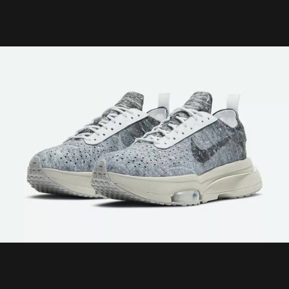 Nike Air Zoom Type SE Light Grey Running Shoes Women's Size